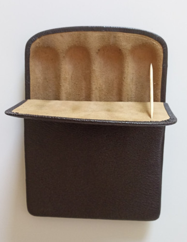 Vintage zigarrenetui aus leder - zigarrenetui,